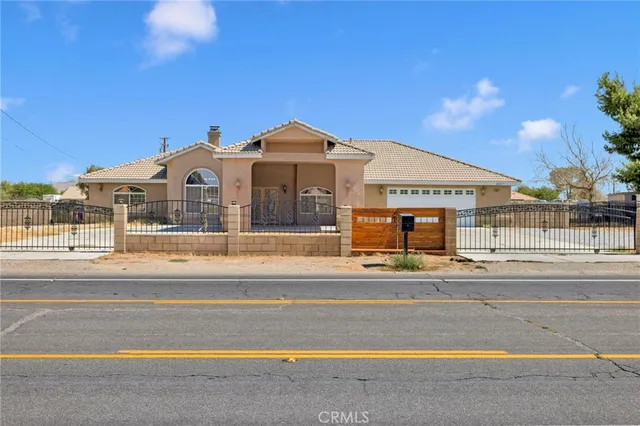 $619,900 | 13597 Kiowa Road, Apple Valley, CA 92308