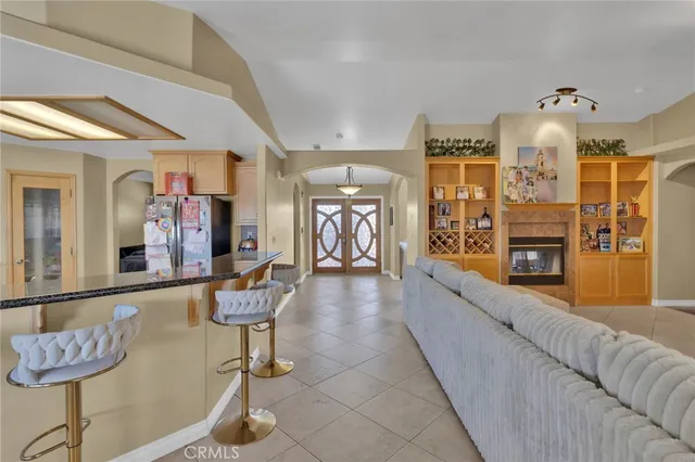 $619,900 | 13597 Kiowa Road, Apple Valley, CA 92308