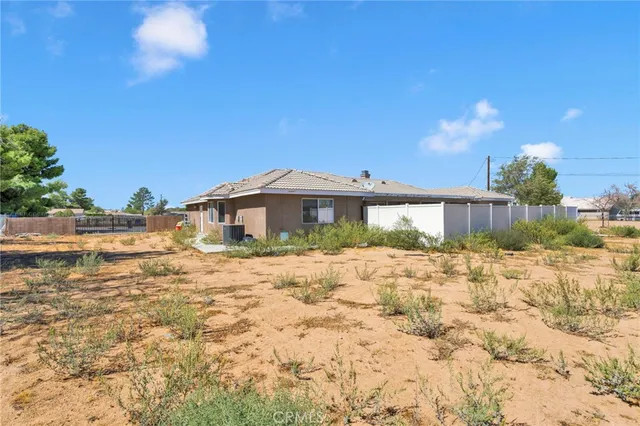 $619,900 | 13597 Kiowa Road, Apple Valley, CA 92308