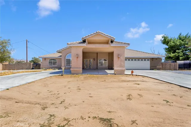 $619,900 | 13597 Kiowa Road, Apple Valley, CA 92308