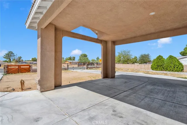 $619,900 | 13597 Kiowa Road, Apple Valley, CA 92308