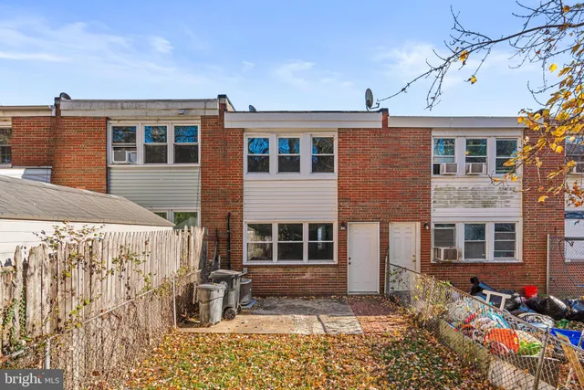 $190,000 | 430 Burbank Court, Halethorpe, MD 21227