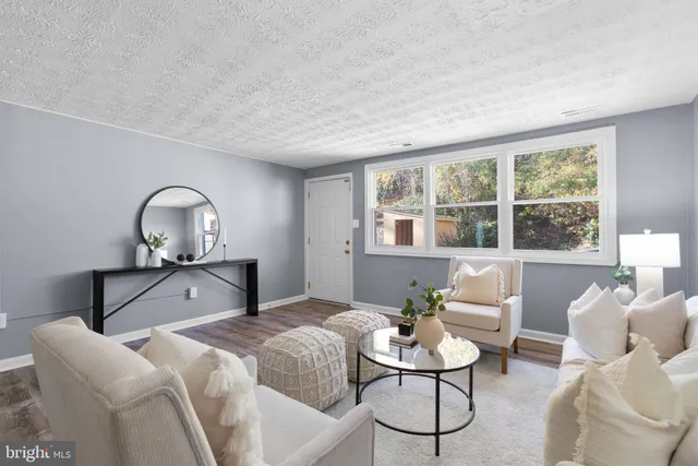 $190,000 | 430 Burbank Court, Halethorpe, MD 21227