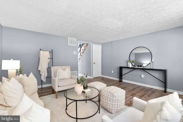 $190,000 | 430 Burbank Court, Halethorpe, MD 21227