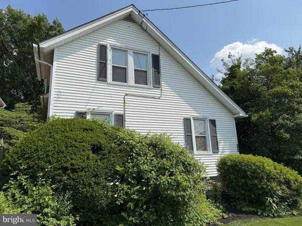 $450,000 | 855 Martin Avenue, Bryn Mawr, PA 19010
