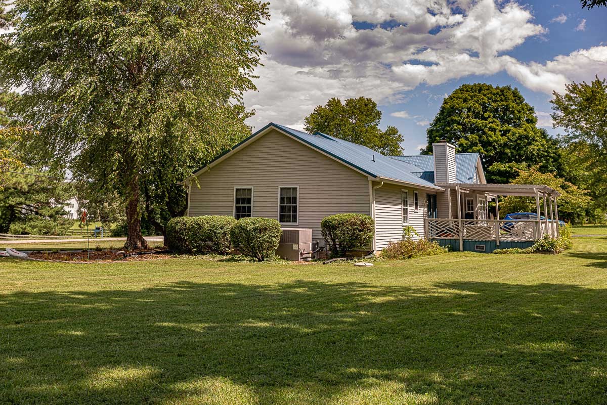 1337 Carter Blake Road Tullahoma, TN 37388 - Photo 7 of 31 Gallery Image 7