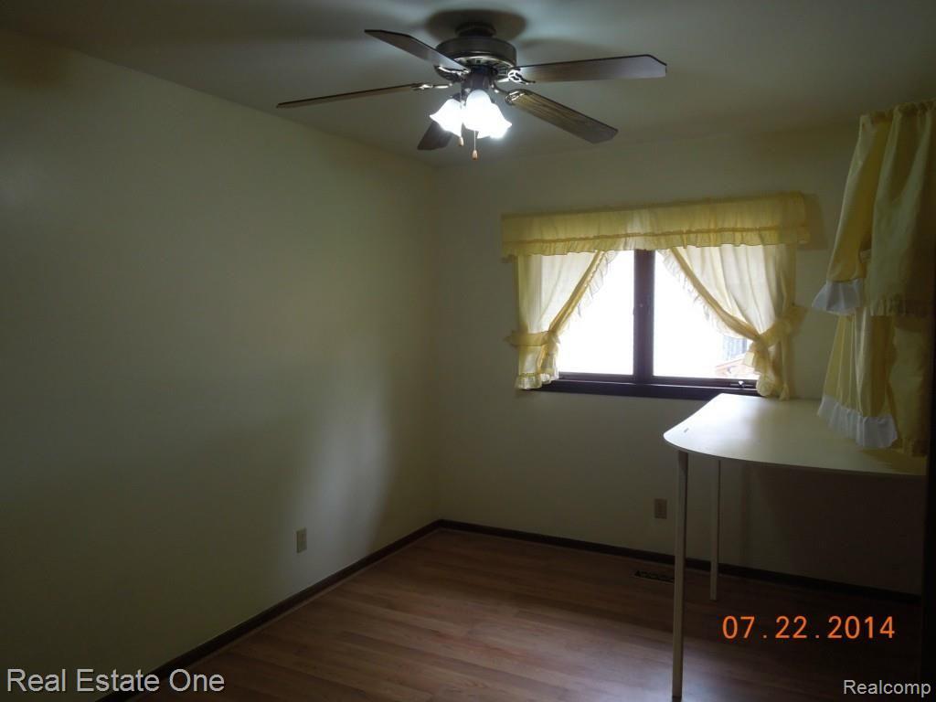 2124 Reid Road Flint, MI 48507 - Photo 12 of 25 Bedroom