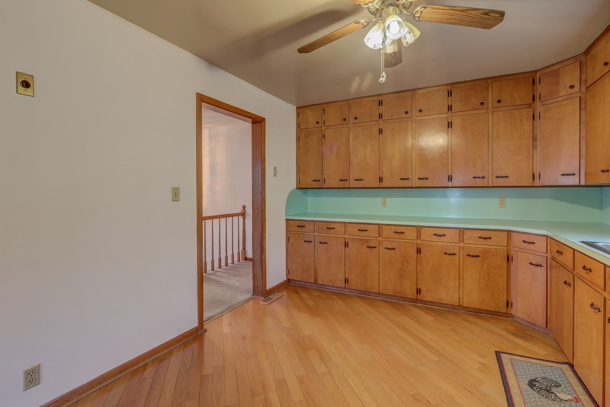 6017 North Highland Road Grandview, IN 47615 - Photo 11 of 36