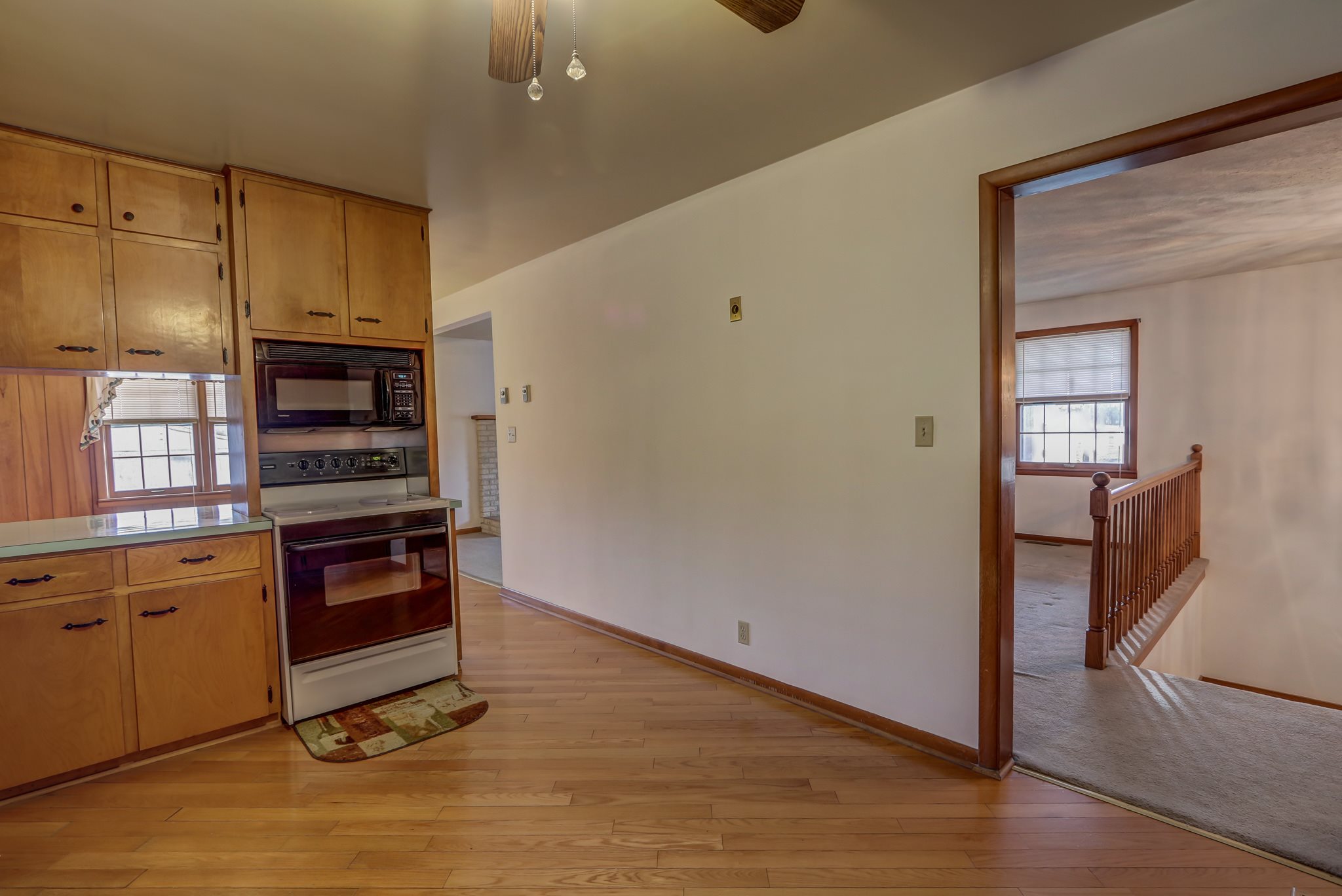 6017 North Highland Road Grandview, IN 47615 - Photo 12 of 36