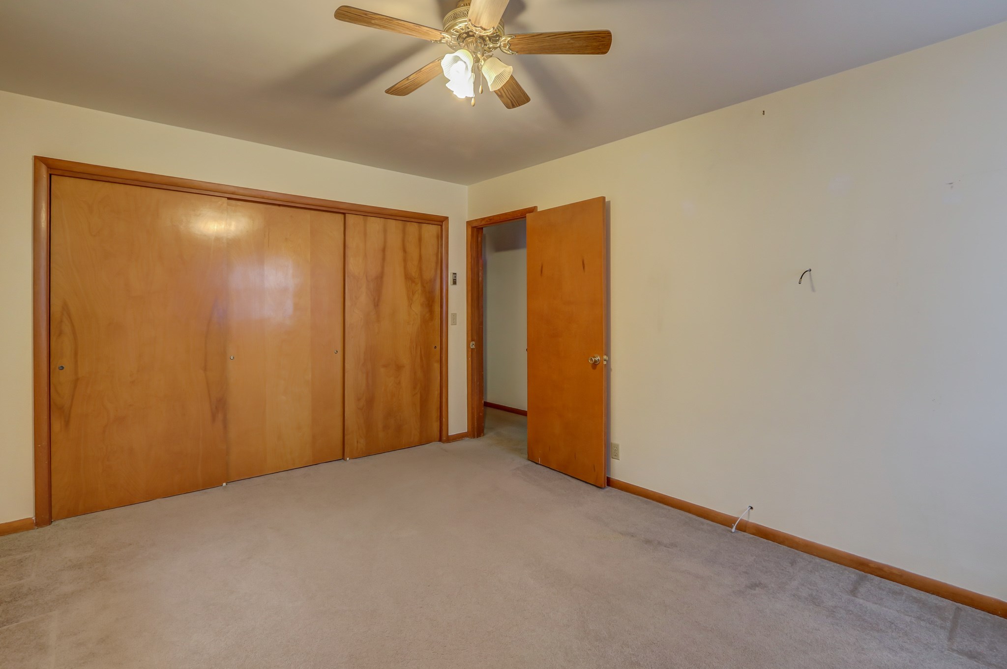 6017 North Highland Road Grandview, IN 47615 - Photo 14 of 36