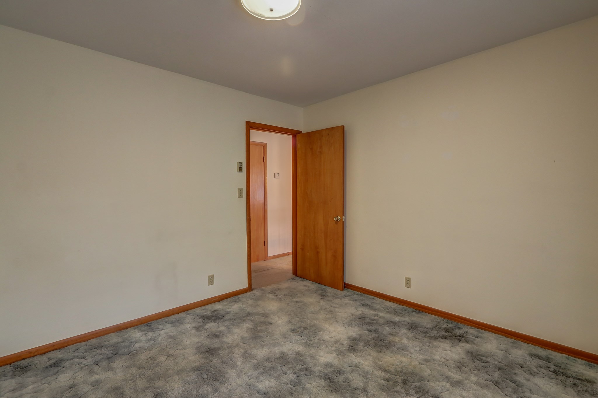 6017 North Highland Road Grandview, IN 47615 - Photo 16 of 36