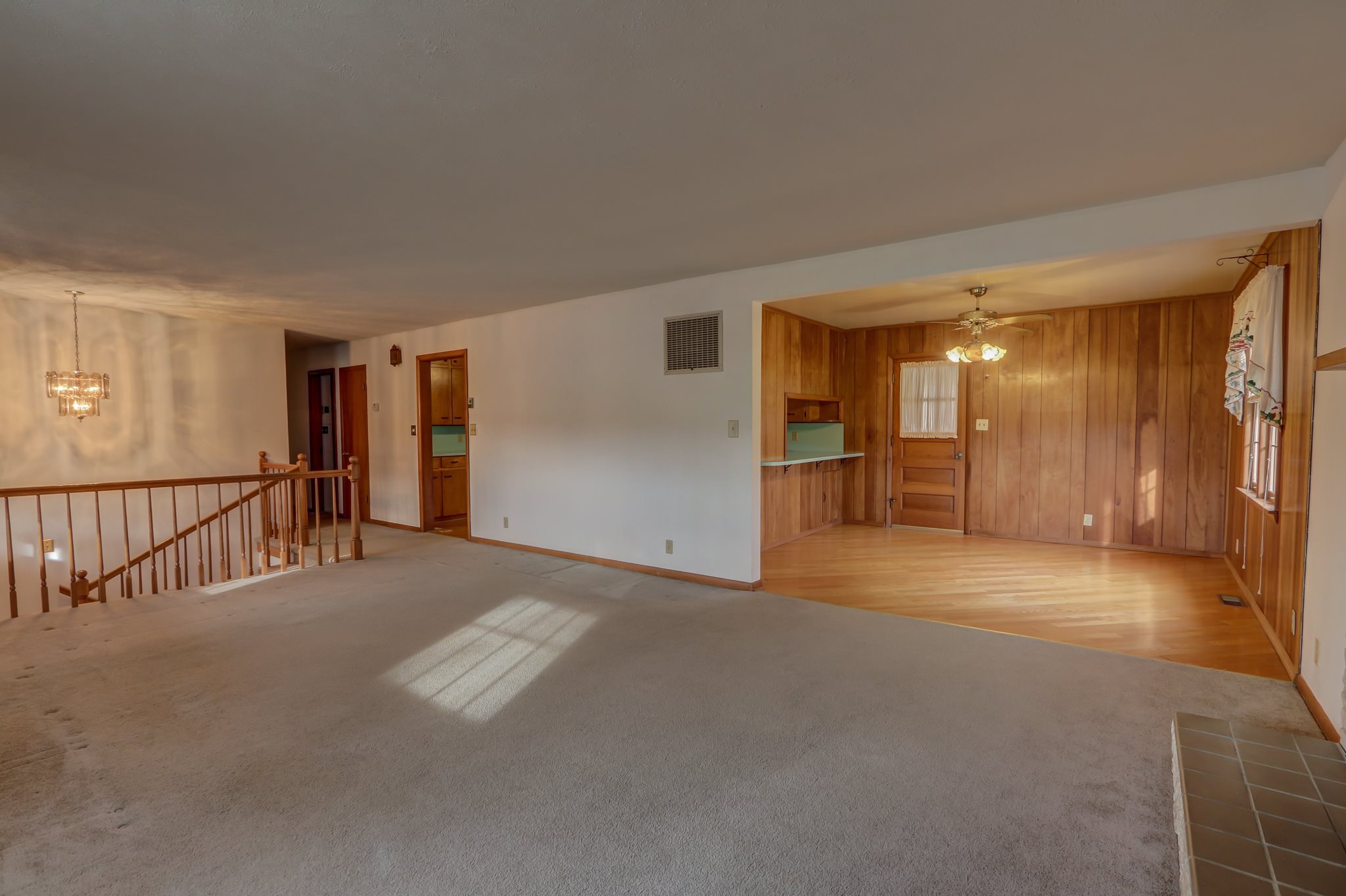 6017 North Highland Road Grandview, IN 47615 - Photo 4 of 36