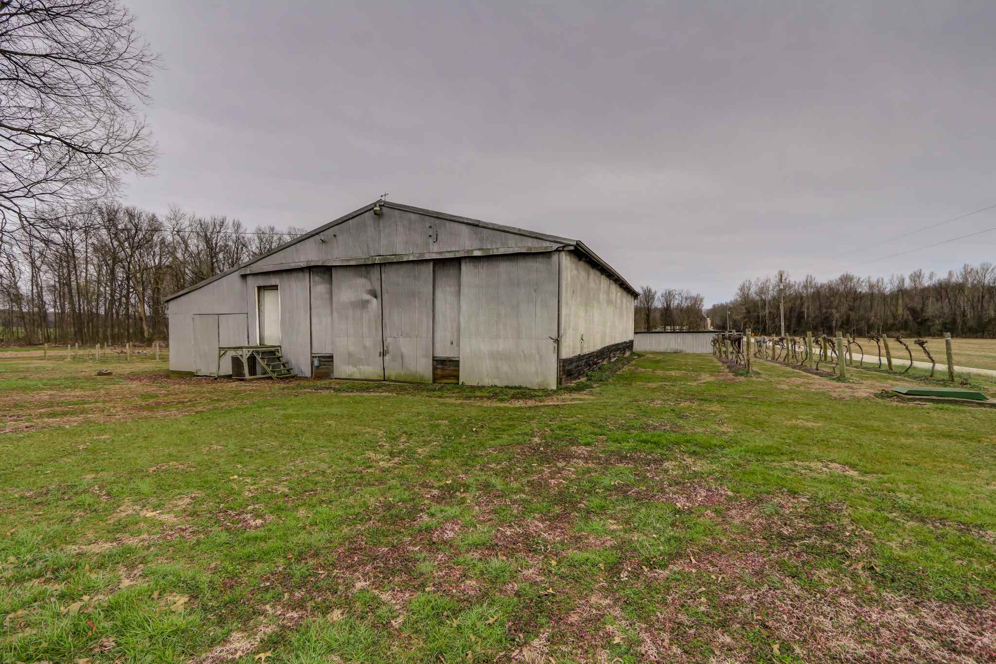 6017 North Highland Road Grandview, IN 47615 - Photo 32 of 36