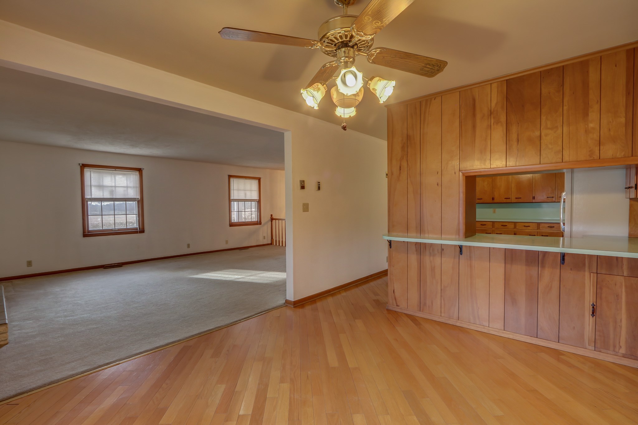 6017 North Highland Road Grandview, IN 47615 - Photo 8 of 36