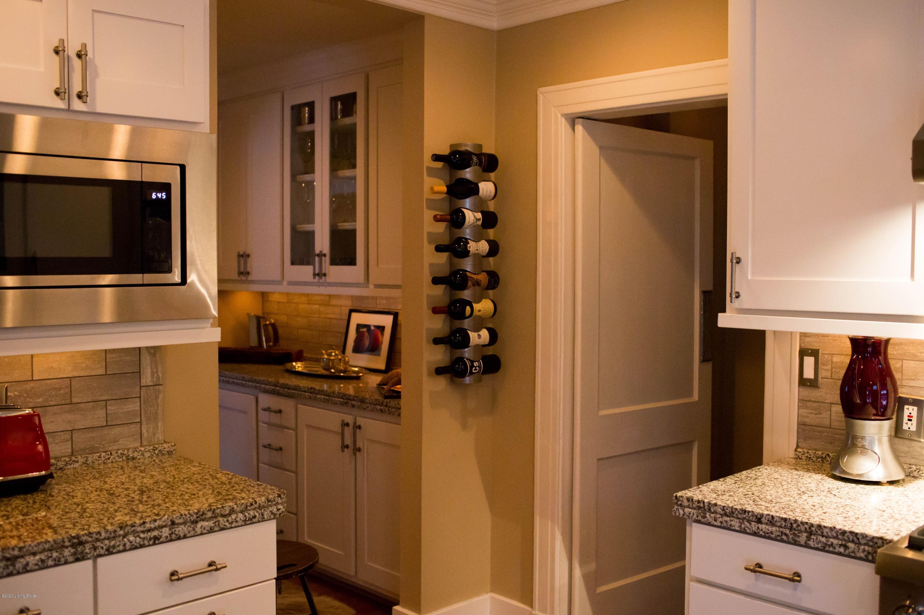 102 Valley Road Louisville, KY 40204 - Photo 13 of 31 Kitchen