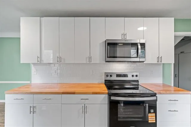 $275,000 | 7224 Paseo Boulevard, Kansas City, MO 64131