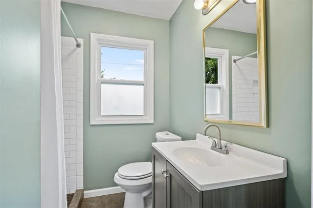 $275,000 | 7224 Paseo Boulevard, Kansas City, MO 64131