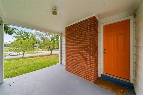 $275,000 | 7224 Paseo Boulevard, Kansas City, MO 64131