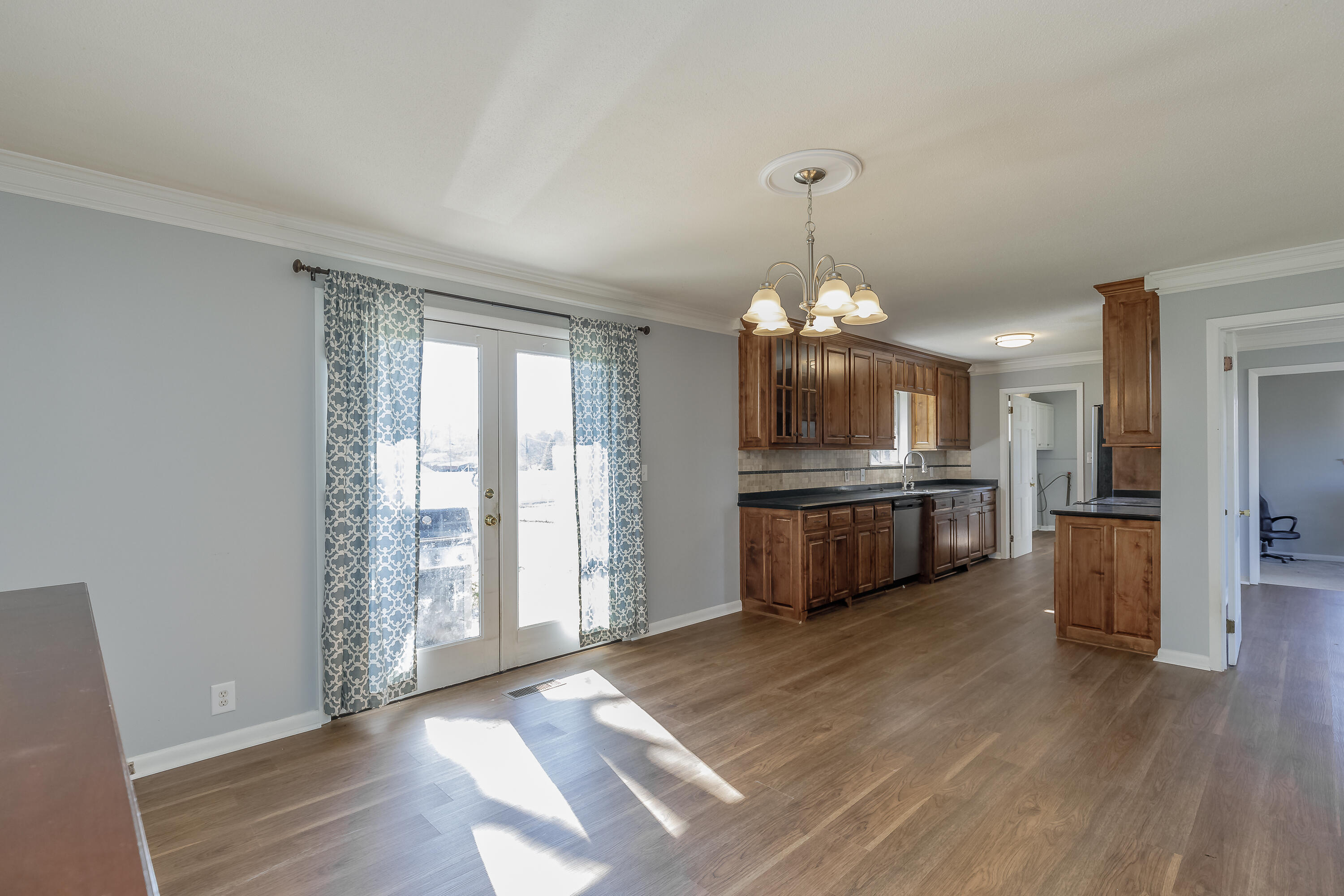 309 Graham Circle Rock Spring, GA 30739 - Photo 10 of 42 Kitchen / Dining