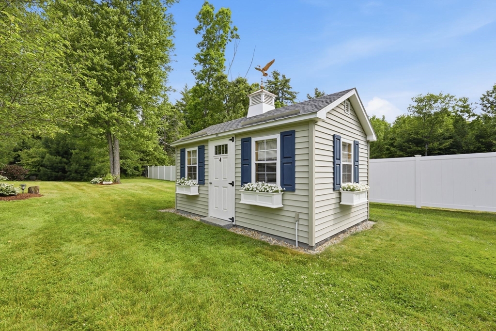 413 Batchelor Street Granby, MA 01033 - Photo 37 of 42