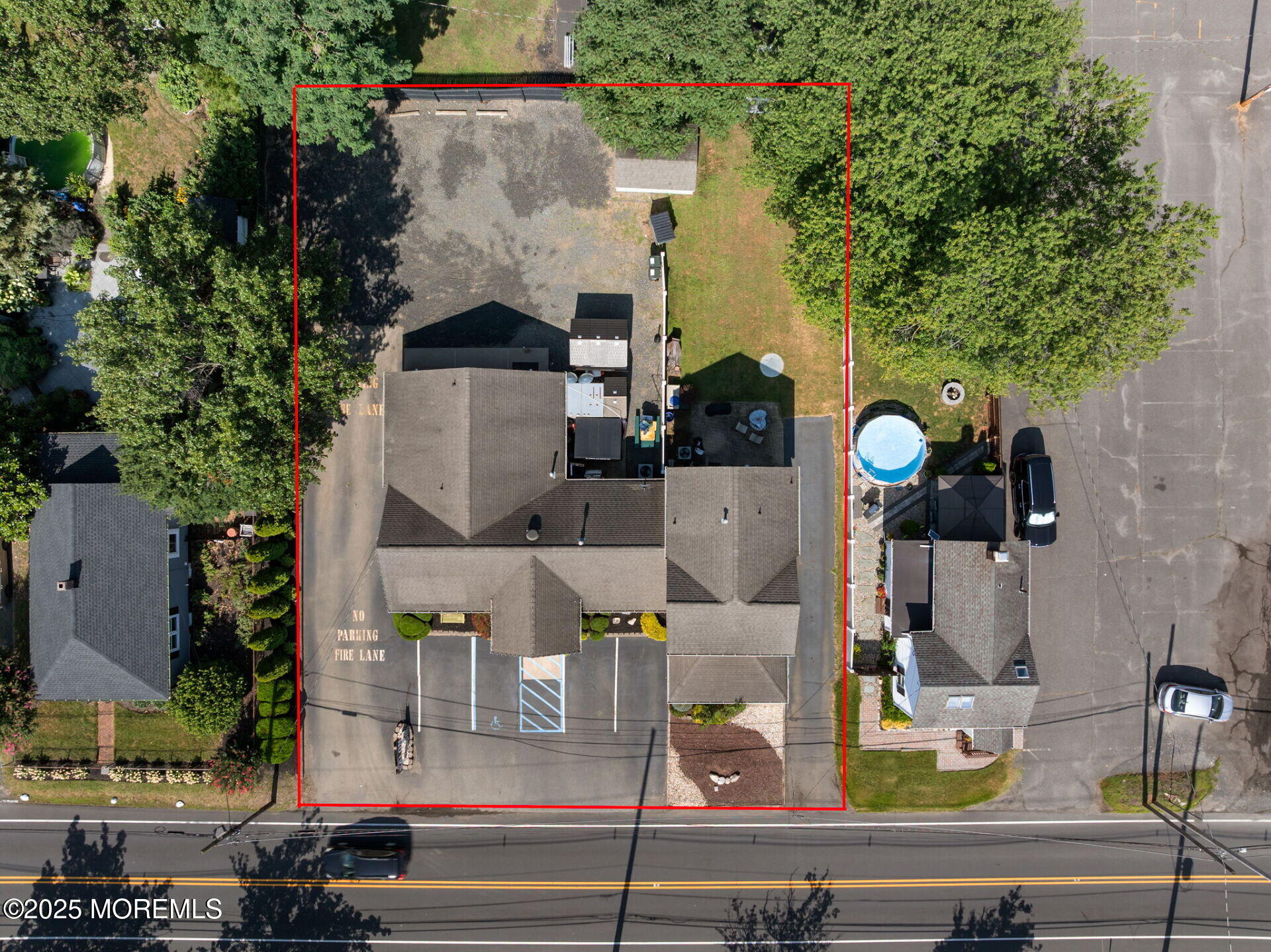 362 Broadway Keyport, NJ 07735 - Photo 17 of 18 an aerial view of houses with outdoor space