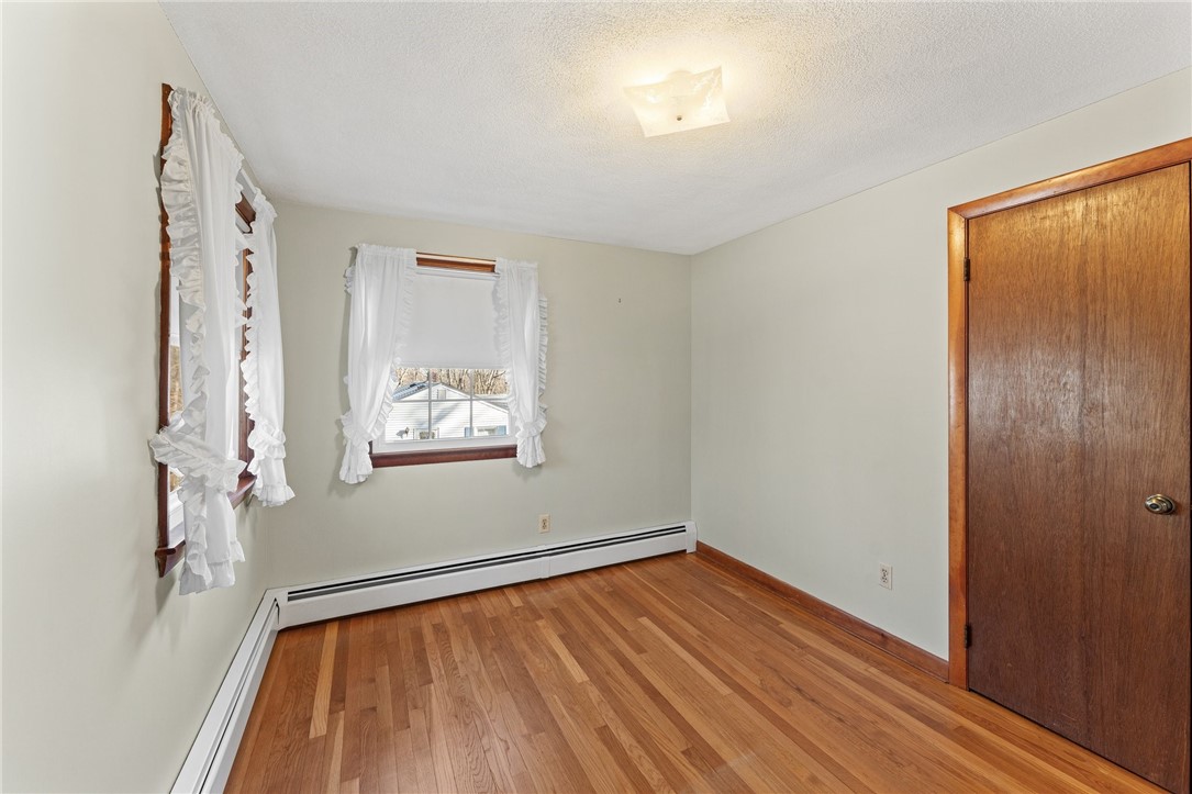 103 Pembroke Lane Coventry, RI 02816 - Photo 9 of 14