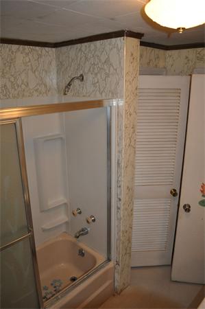351 Ware Corner Road Oakham, MA 01068 - Photo 15 of 30 a bathroom with a bathtub