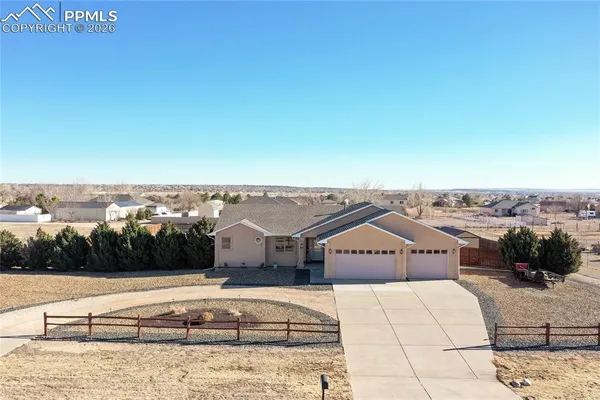$540,000 | 440 South Avenida Del Oro East, Pueblo West, CO 81007