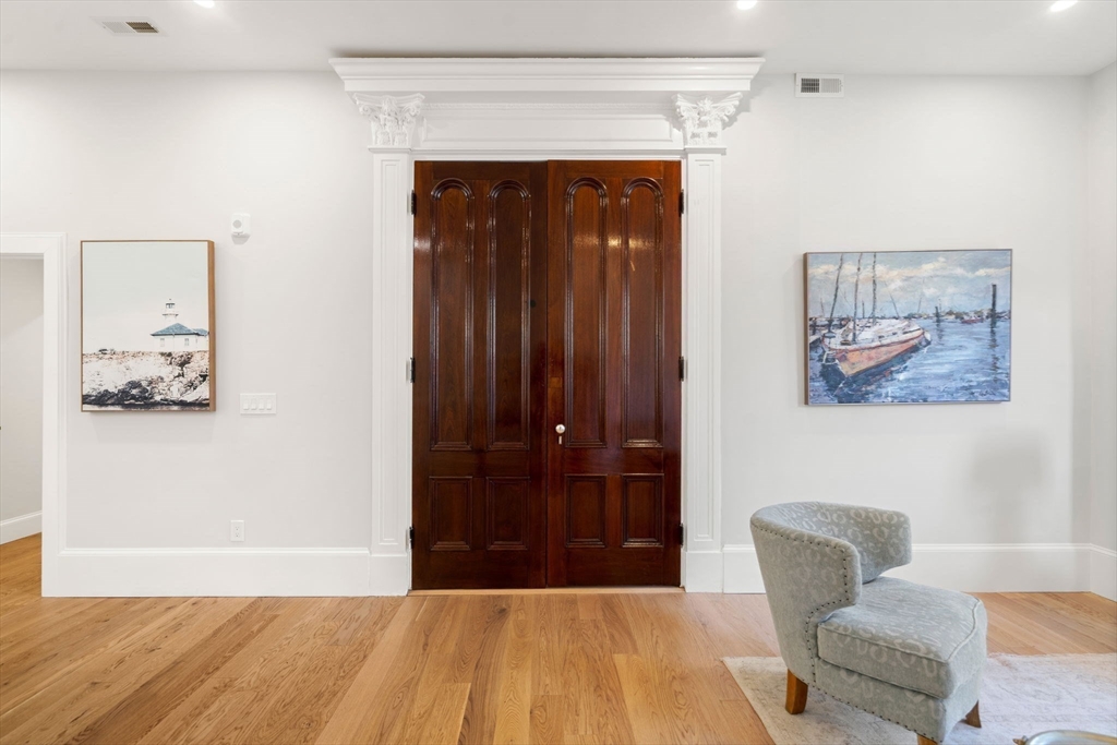 5 Worcester Square, Unit 2 Boston, MA 02118 - Photo 5 of 29 Gallery Image 5