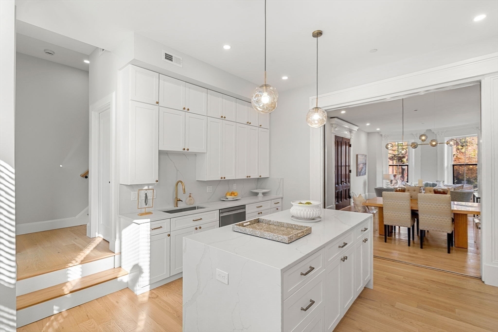 5 Worcester Square, Unit 2 Boston, MA 02118 - Photo 10 of 29 Gallery Image 10