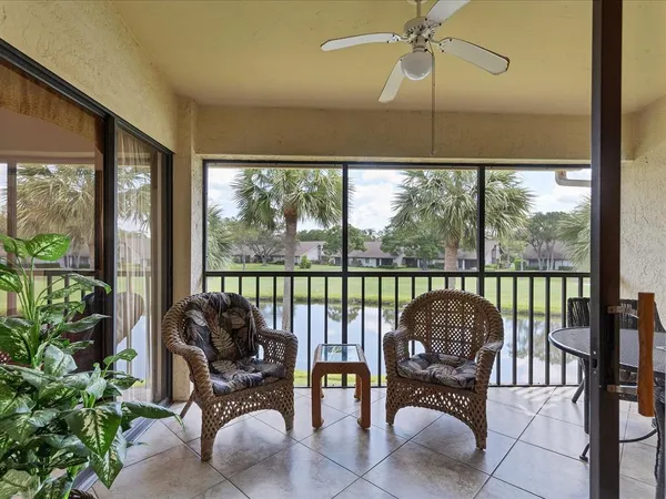 $1,900 | 4440 Weybridge, Unit 4440, Sarasota, FL 34235