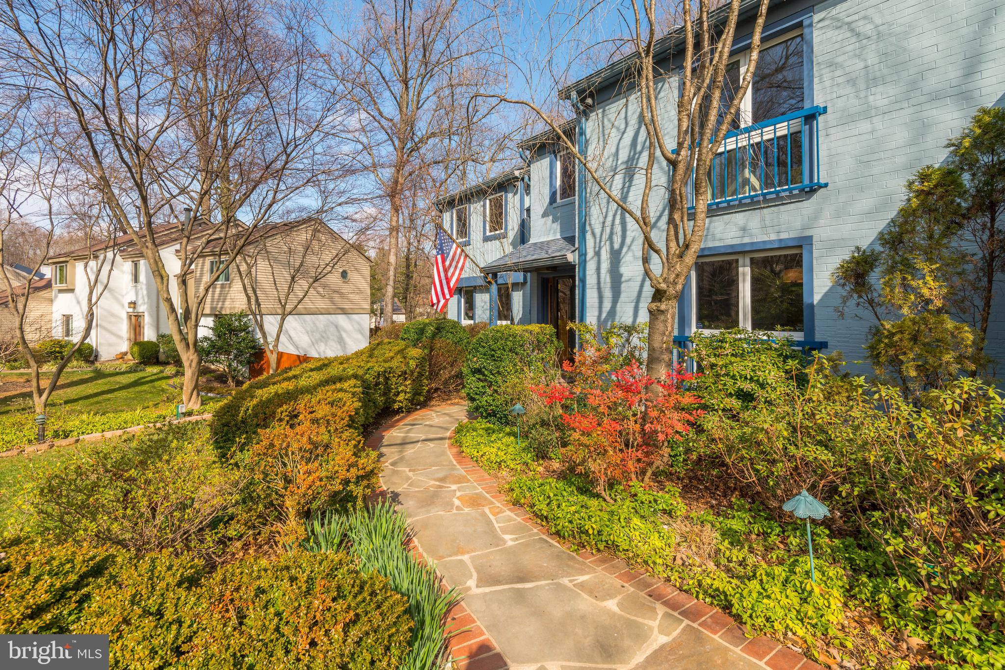 11805 Blue Spruce Road Reston, VA 20191 - Photo 4 of 74