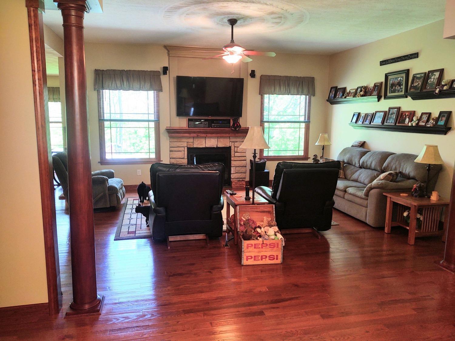 2860 Wayne Road Wilmington, OH 45177 - Photo 2 of 23 Gallery Image 2