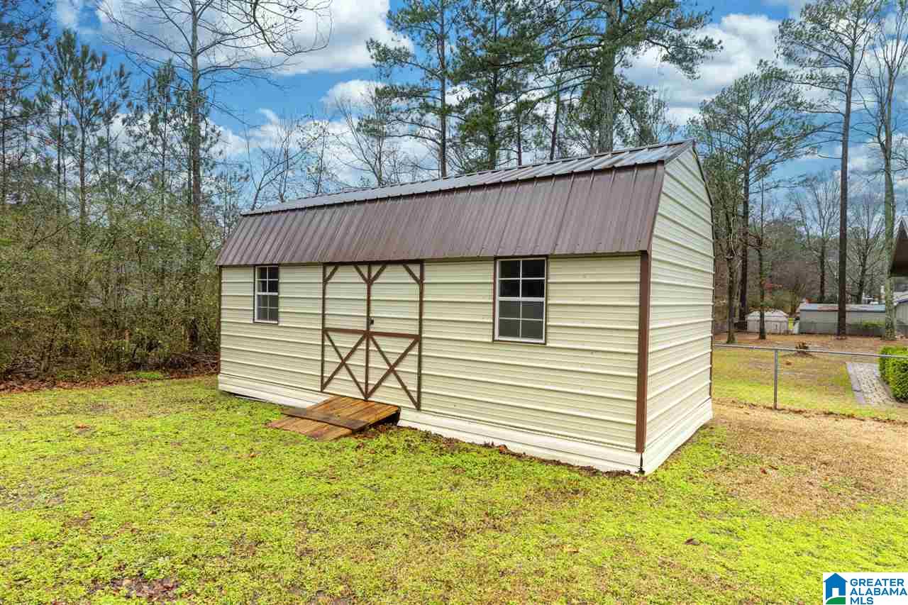 1879 Shannon Road Bessemer, AL 35022 - Photo 32 of 33
