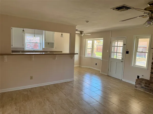 $2,400 | 1109 Sally Anne Drive, Rosenberg, TX 77471