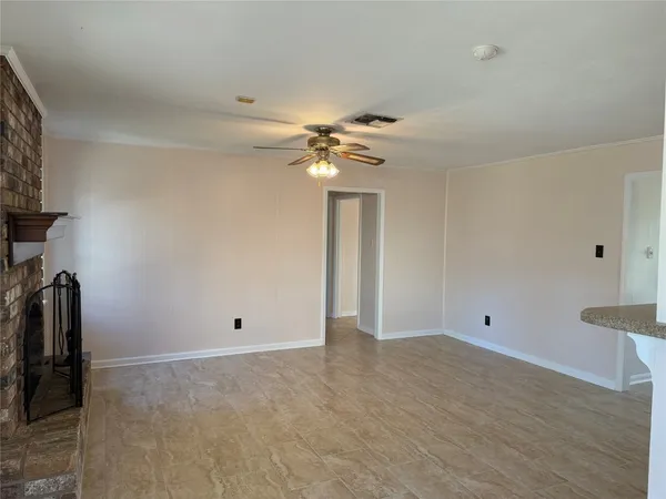 $2,400 | 1109 Sally Anne Drive, Rosenberg, TX 77471