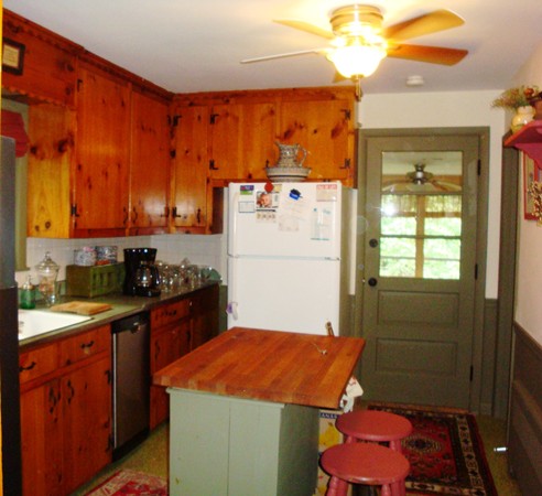 415 Breakneck Road Southbridge, MA 01550 - Photo 4 of 21