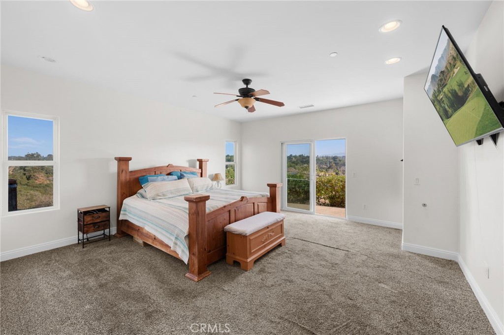 2240 Aqua Hill Road Fallbrook, CA 92028 - Photo 22 of 54 PRIMARY BEDROOM