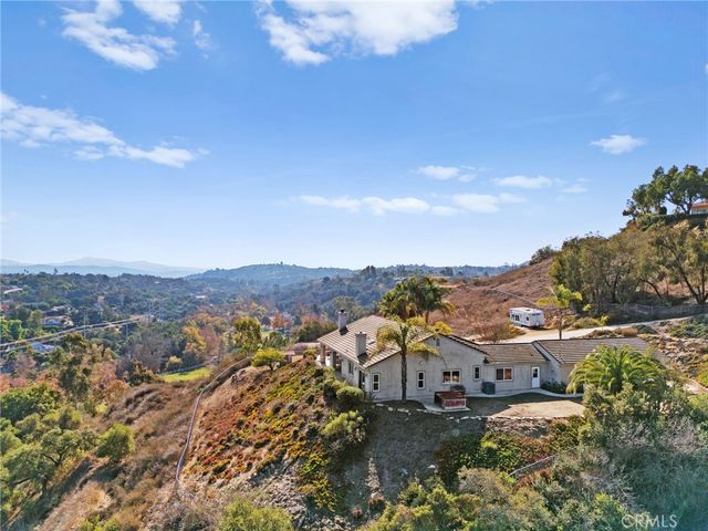 $1,099,000 | 2240 Aqua Hill Road, Fallbrook, CA 92028