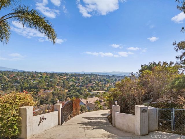 $1,099,000 | 2240 Aqua Hill Road, Fallbrook, CA 92028