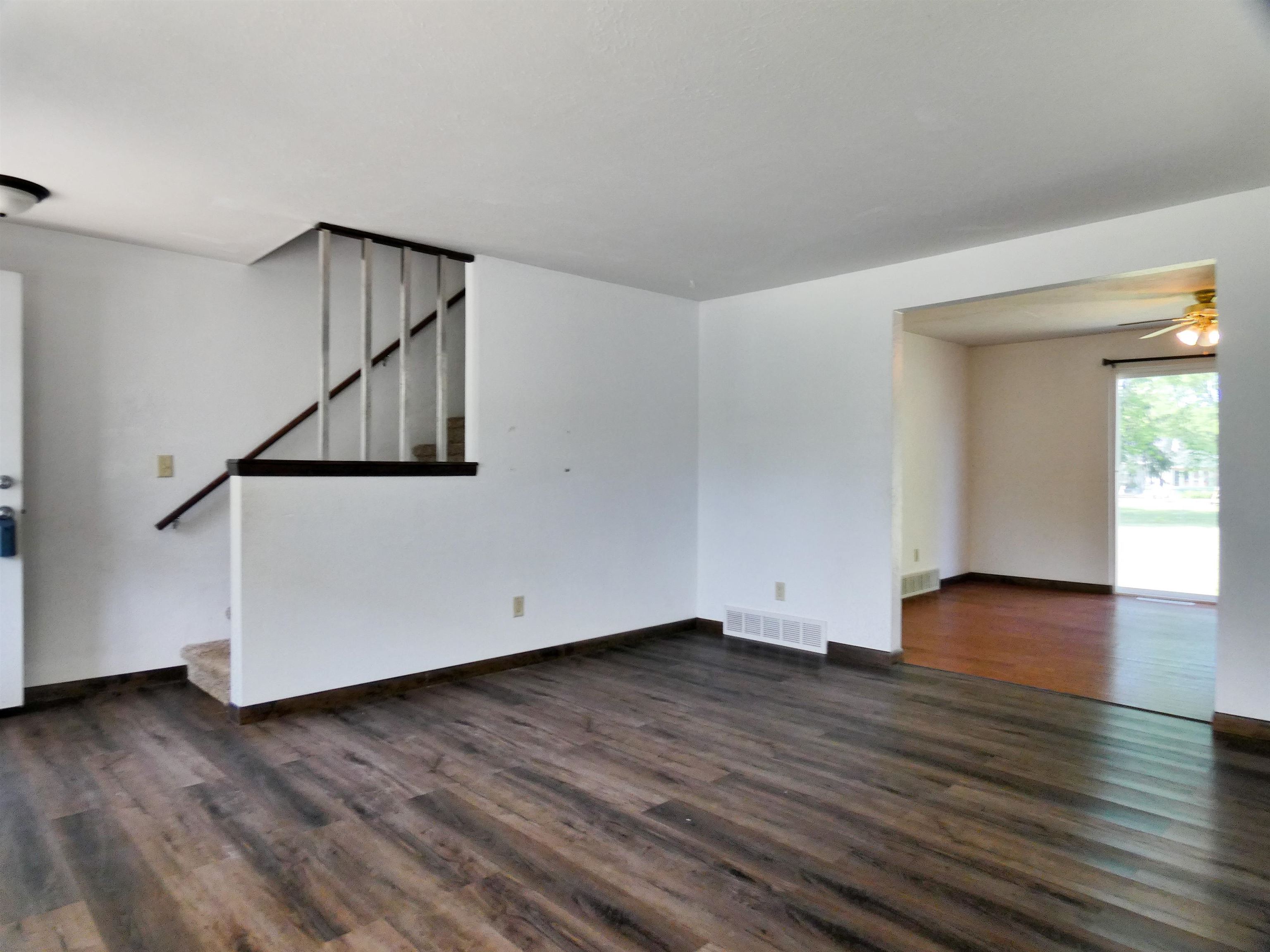 465 South Good Hope Road De Pere, WI 54115 - Photo 11 of 36