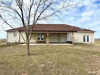 $414,900 | 16328 Stolletown Road, Carlyle, IL 62231