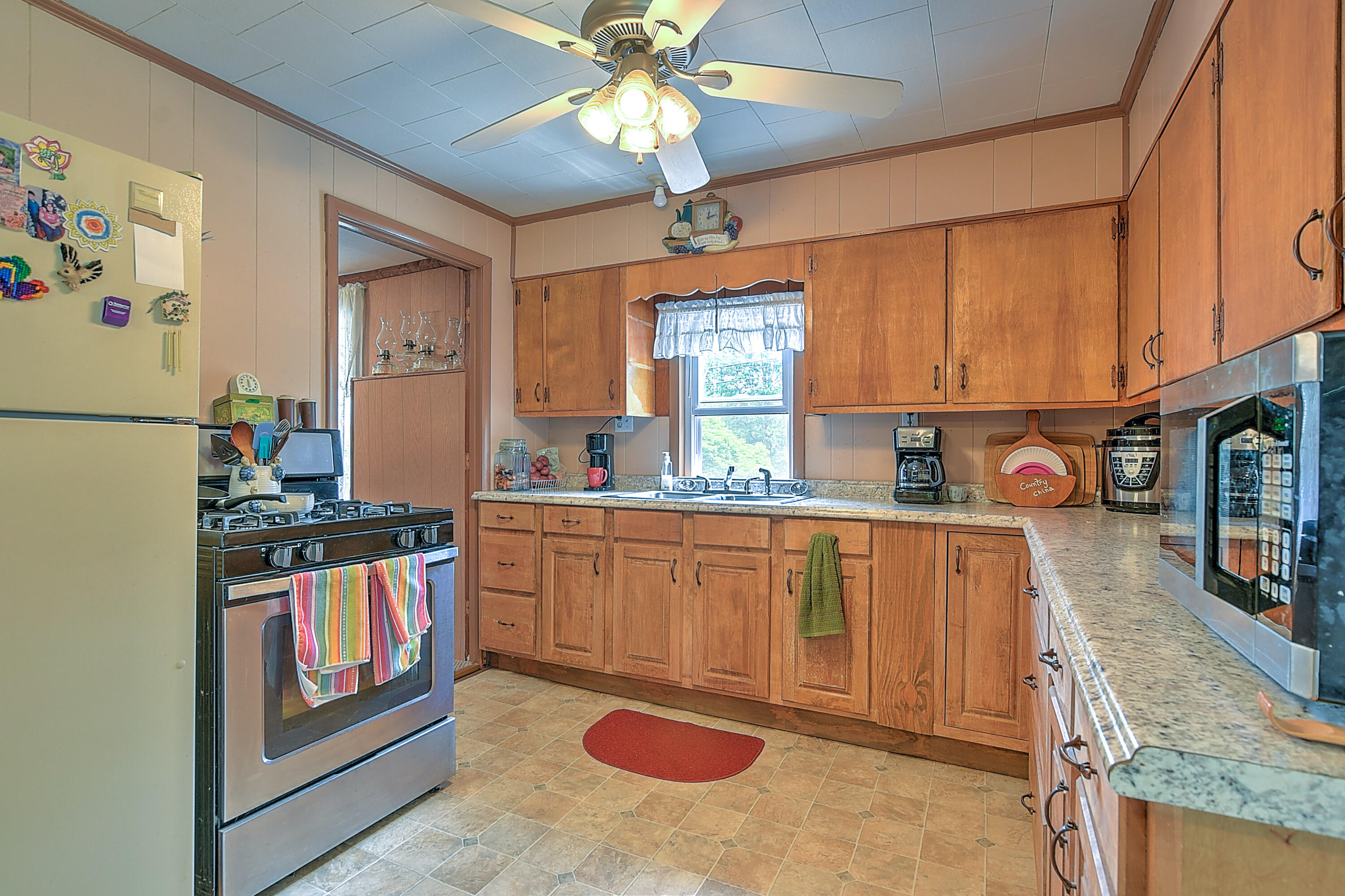 102 Dugger Branch Road Elizabethton, TN 37643 - Photo 15 of 20 102 Duggar-15