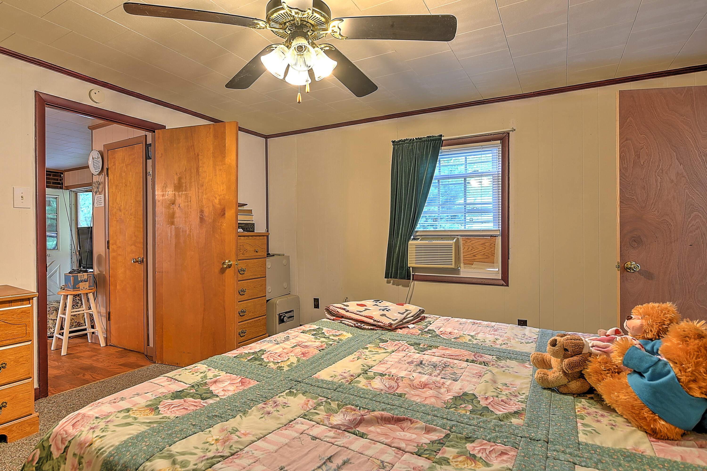 102 Dugger Branch Road Elizabethton, TN 37643 - Photo 5 of 20 102 Duggar-5