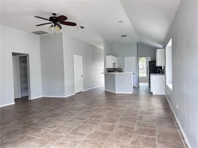 $1,975 | 7941 Elk Drive, Corpus Christi, TX 78414