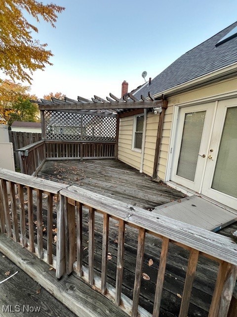 1260 Argonne Road Cleveland, OH 44121 - Photo 9 of 50 View of wooden terrace