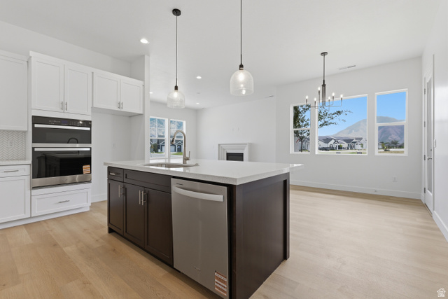 567 Legend Way, Unit 471 Mapleton, UT 84664 - Photo 6 of 40 Modern Luxury Kitchen