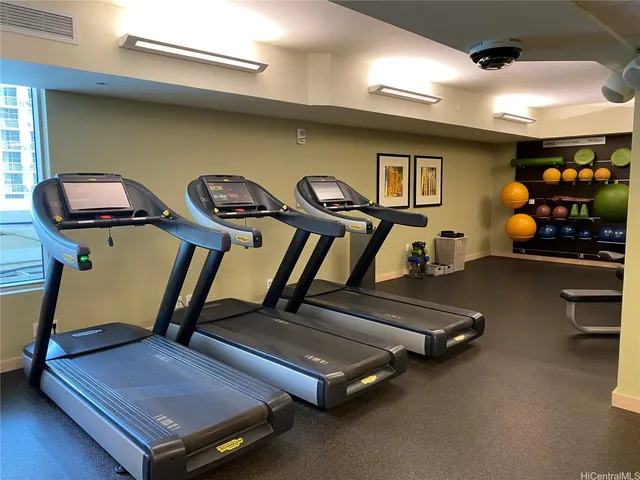 $6,000 | 223 Saratoga Road, Unit 2122, Honolulu, HI 96815