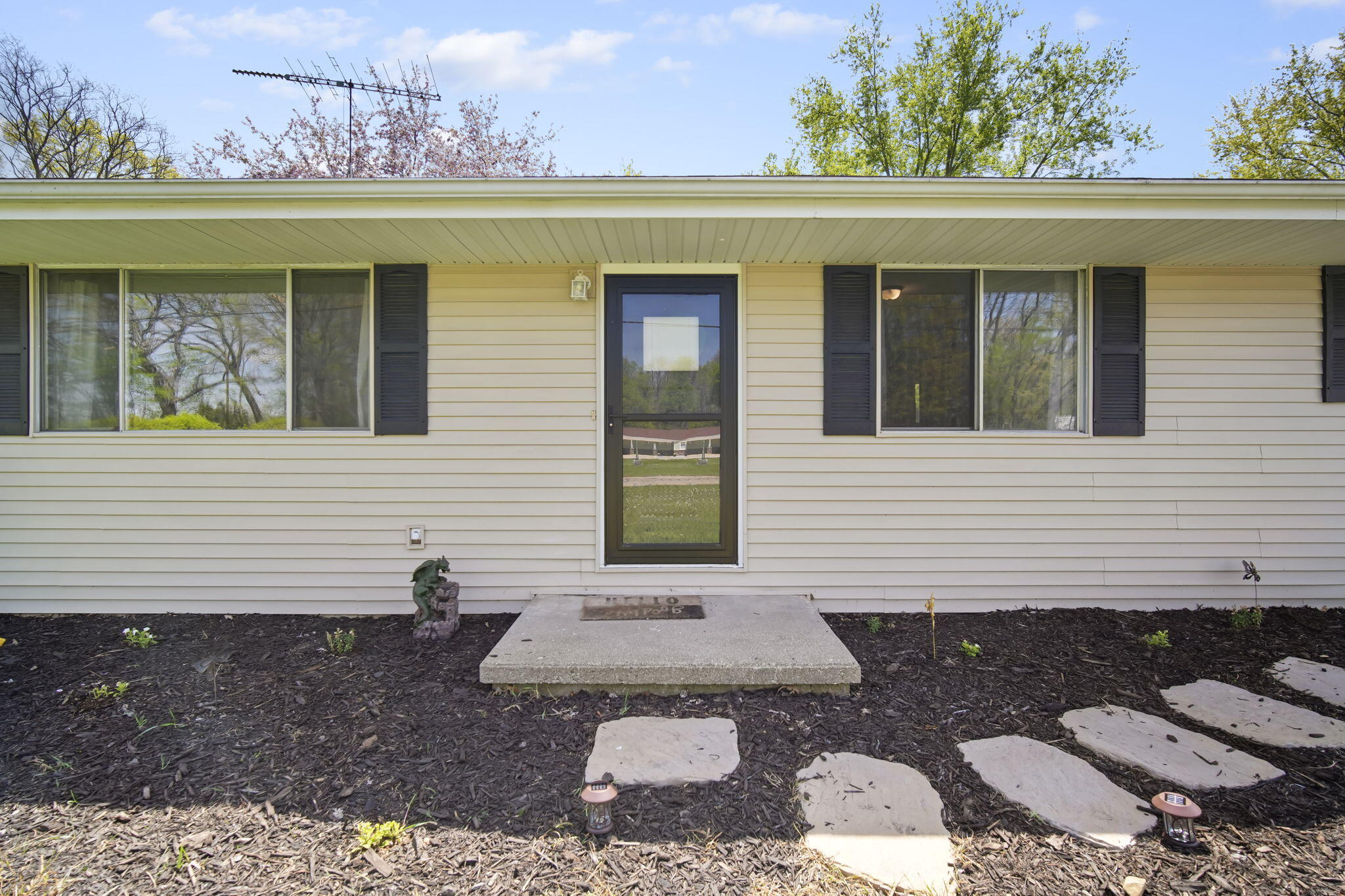 4111 Spring Arbor Road Jackson, MI 49201 - Photo 3 of 28 3-web-or-mls-DSC05673
