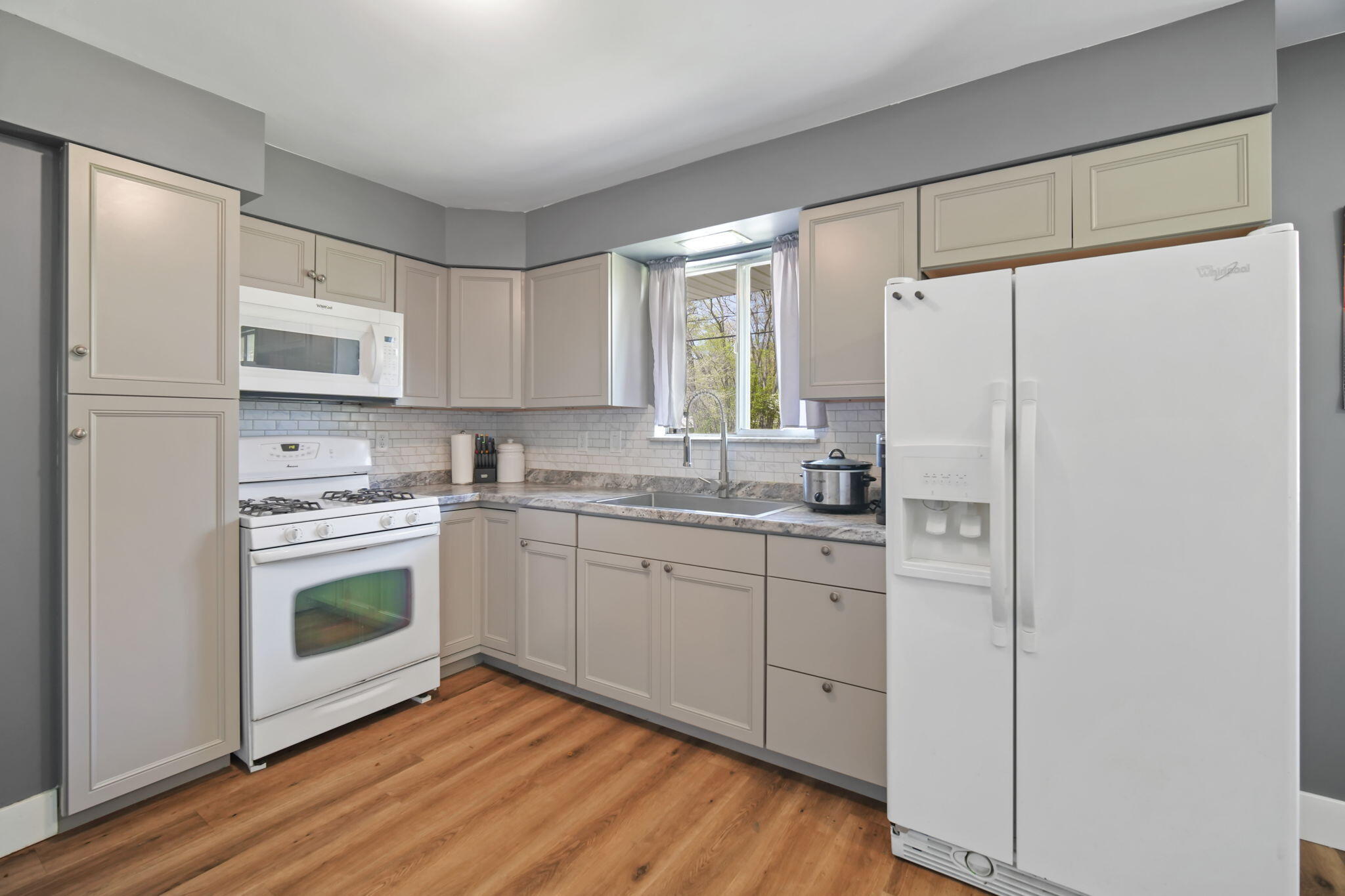 4111 Spring Arbor Road Jackson, MI 49201 - Photo 9 of 28 9-web-or-mls-DSC05539